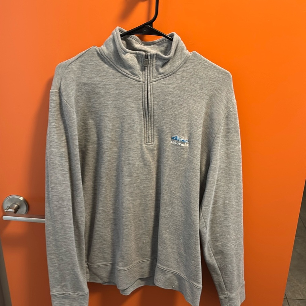 Men’s gray quarter zip